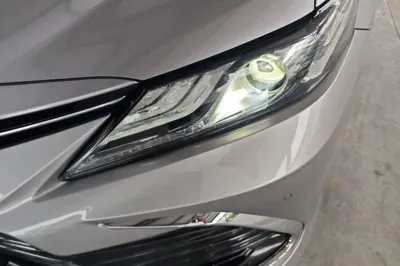 Toyota Camry 2021, 43200 км, за 112025.8 CNY - фото 8