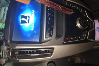 Luxgen U6 SUV 2014, 74900 км, за 21291.24 CNY - фото 13