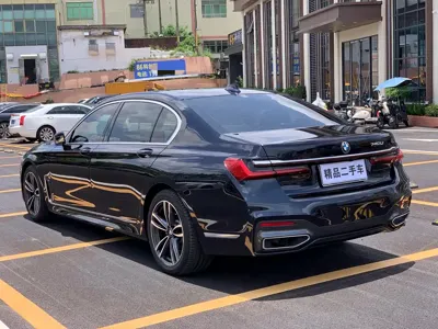 BMW 7 Series 2022, 95000 км, за 286900 CNY