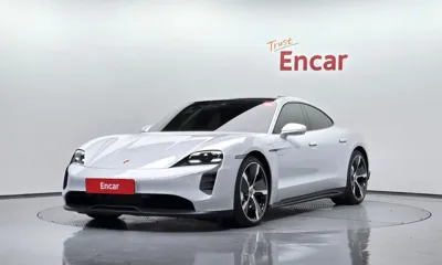 Porsche Taycan · 2021 год