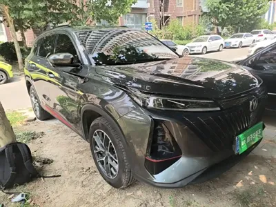 Changan 长安CS75PLUS 2023, 77000 км, за 66000 CNY