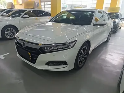 Honda Accord 2021, 43700 км, за 99000 CNY - фото 1