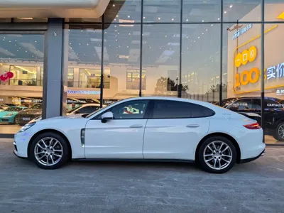 Porsche Panamera 2018, 100000 км, за 438000 CNY - фото 3