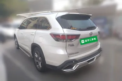 Toyota Highlander 2017, 79800 км, за 103005.74 CNY