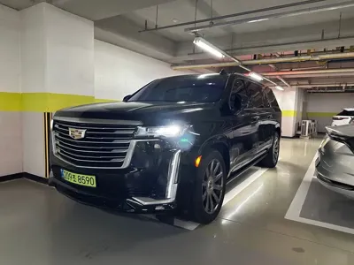Cadillac Escalade · 2021 год