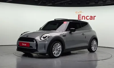 MINI Cooper · 2022 год