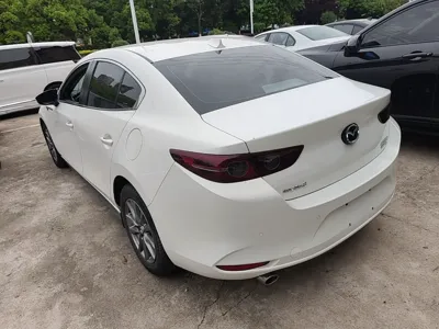 Mazda Mazda 3 Axela 2020, 86800 км, за 67163.94 CNY