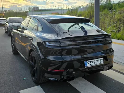 Porsche Cayenne 2025, 14000 км, за 208000000 KRW