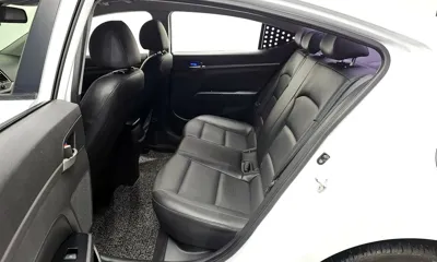 Hyundai Avante 2018, 96698 км, за 8500000 KRW - фото 11