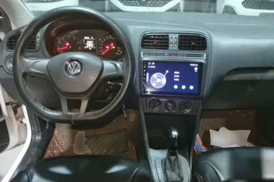 Volkswagen Polo 2016, 109300 км, за 41207.79 CNY - фото 13
