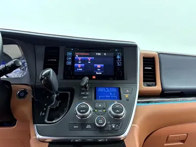 Toyota Sienna 2018, 101000 км, за 175000 CNY - фото 18
