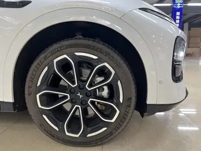 Xpeng G6 2025, 25000 км, за 143800 CNY