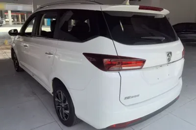 Baojun 360 2018, 126500 км, за 38470.14 CNY