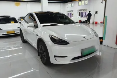 Tesla Model Y 2024, 40599 км, за 214625.49 CNY
