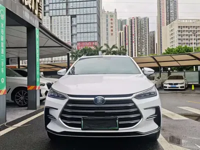 BYD Tang New Energy 2022, 70000 км, за 79800 CNY