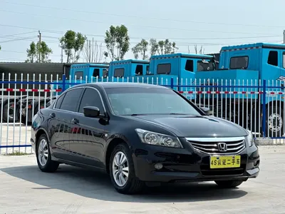 Honda Accord 2012, 177000 км, за 27700 CNY