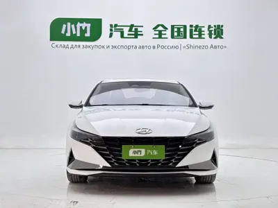 Hyundai Elantra 2023, 13000 км, за 91000 CNY