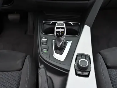 BMW 3 Series 2017, 87000 км, за 69800 CNY - фото 11