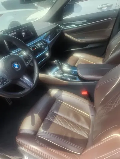 BMW 5-Series · 2021 год