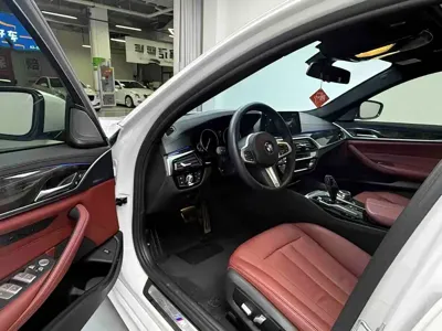 BMW 5 Series 2018, 67000 км, за 119900 CNY - фото 4