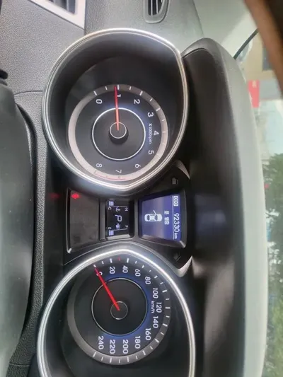 Hyundai Avante 2014, 92326 км, за 5300000 KRW - фото 8