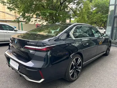 BMW i7 2023, 27000 км, за 469799 CNY - фото 7