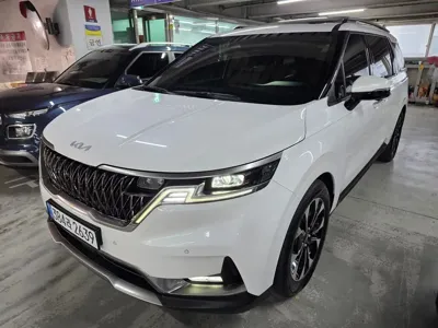 Kia Canival · 2023 год
