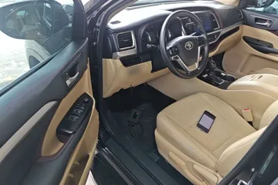 Toyota Highlander 2015, 169600 км, за 84080.09 CNY - фото 19