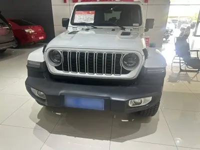 Jeep Wrangler 2024, 13200 км, за 326300 CNY - фото 8