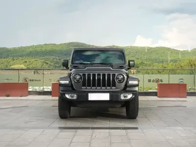 Jeep Wrangler 2018, 35000 км, за 198000 CNY