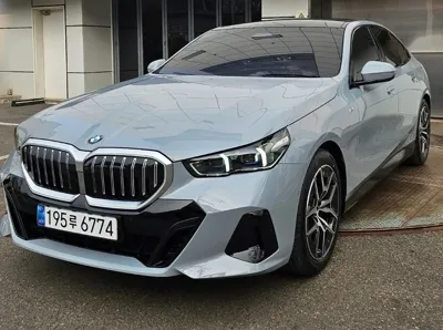 BMW 5-Series 2025, 14555 км, за 50260000 KRW