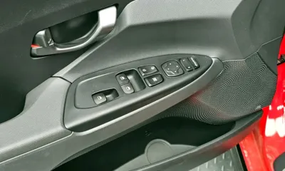 Hyundai Veloster 2018, 115290 км, за 12900000 KRW - фото 19