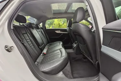 Audi A4L 2019, 79200 км, за 117428.12 CNY - фото 20