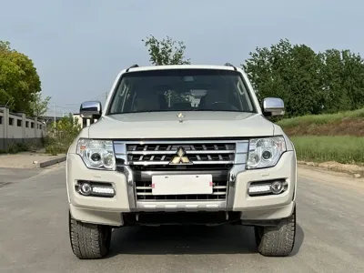 Mitsubishi Pajero (Import) 2019, 106000 км, за 113800 CNY