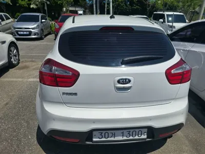Kia Pride 2014, 122923 км, за 4900000 KRW
