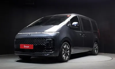 Hyundai Staria · 2023 год