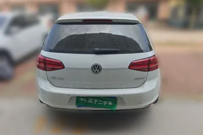 Volkswagen Golf 2015, 71400 км, за 49088.14 CNY