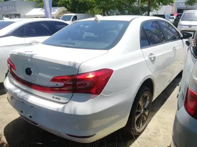 BYD Qin NEV 2018, 43200 км, за 30000 CNY