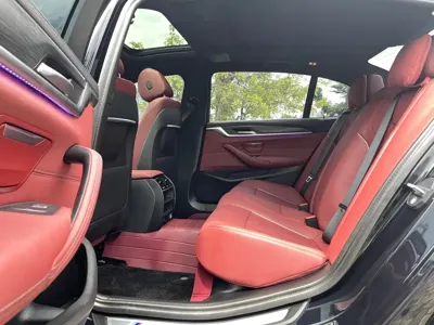 BMW 5 Series 2023, 60000 км, за 238800 CNY - фото 8