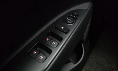 Kia Stonic 2018, 151659 км, за 7800000 KRW - фото 18