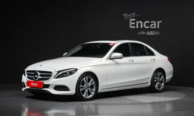 Mercedes-Benz C-Class · 2018 год