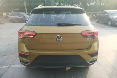 Volkswagen T-Roc 2018, 68000 км, за 71598.65 CNY - фото 5