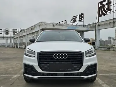 Audi Q2L 2019, 80000 км, за 63800 CNY