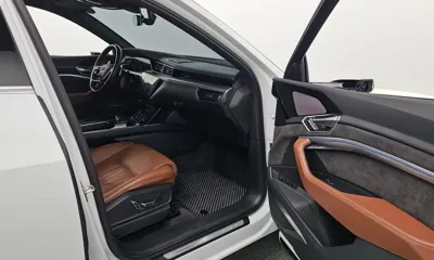 Audi e-tron 2021, 65216 км, за 49000000 KRW - фото 26