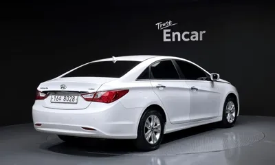 Hyundai Sonata 2010, 171923 км, за 3490000 KRW