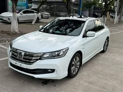 Honda Accord · 2015 год