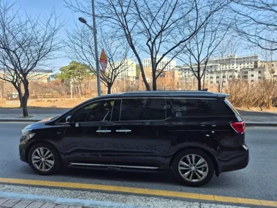 Kia Canival 2018, 101627 км, за 13900000 KRW