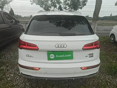 Audi Q5L 2020, 102500 км, за 129300 CNY - фото 6