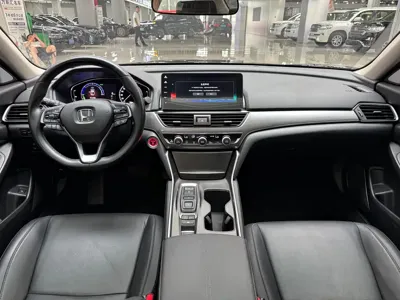 Honda Accord 2023, 69000 км, за 105000 CNY - фото 6