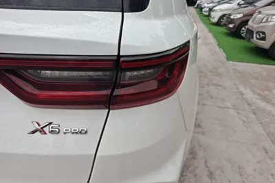 Geely Auto Vision X6 2021, 59300 км, за 61711.97 CNY - фото 7